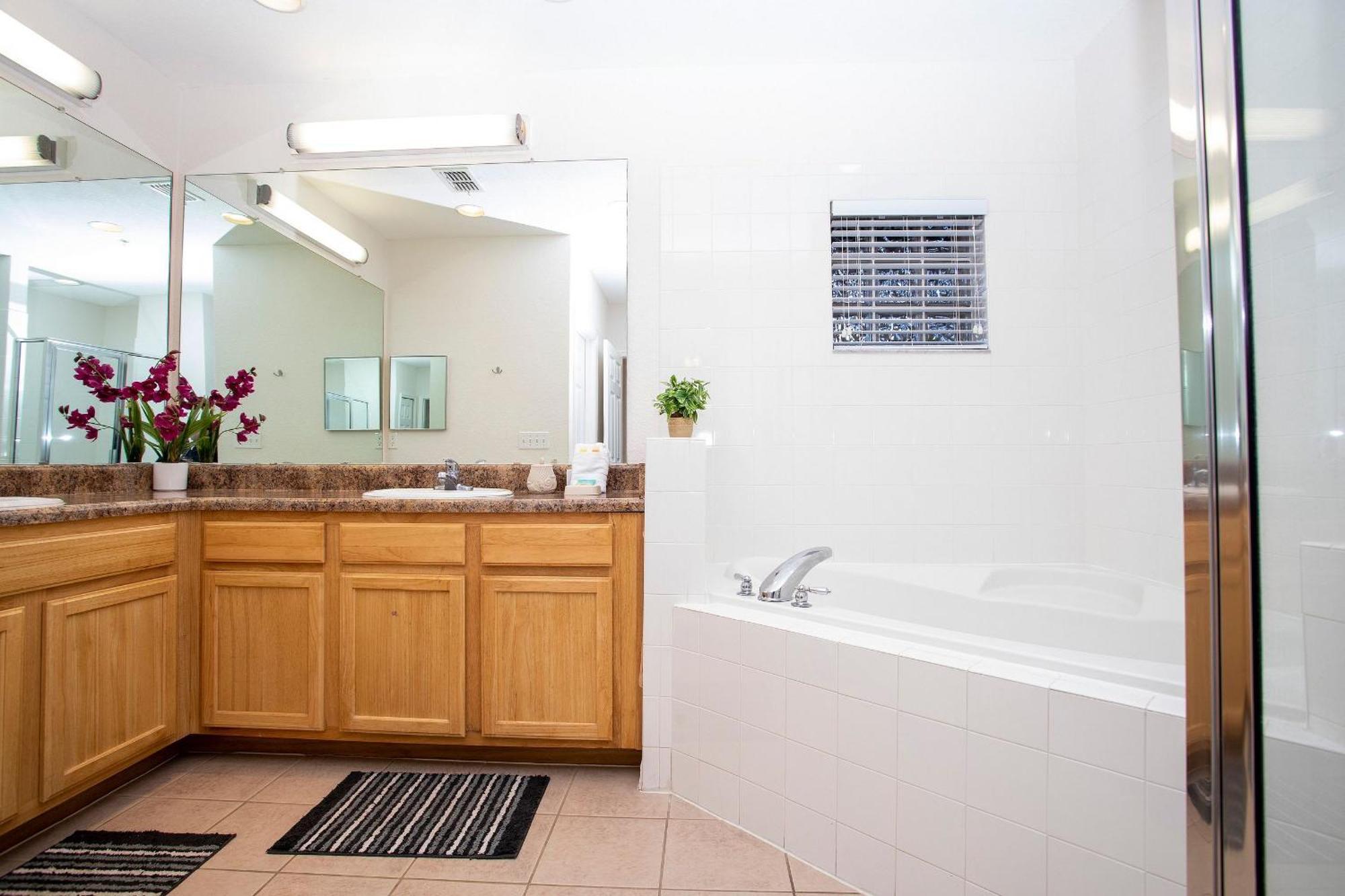 Apartment Modern 3br Near W/ Perks Kissimmee